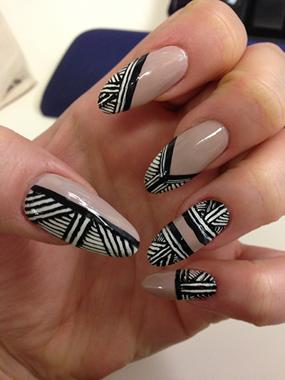 7 WAYS YOU'RE MESSING UP YOUR NAIL PHOTOS